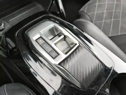 Photo 23 Peugeot 208  PureTech 130 S&S EAT8 GT Pack