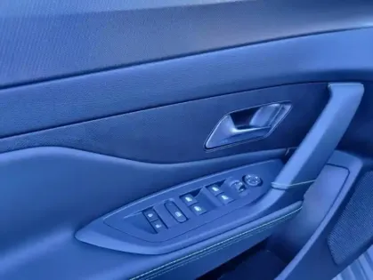 Photo 54 Peugeot 308 III PureTech 130 S&S EAT8 GT