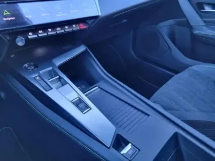 Photo 55 Peugeot 308 III PureTech 130 S&S EAT8 GT