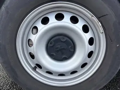 Photo 32 Peugeot Partner E- FOURGON M 800 KG 136 CH BATTERIE 50 KWH