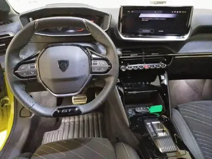 Photo 27 Peugeot 208  Electrique 51 kWh 156ch