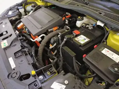 Photo 34 Peugeot 208  Electrique 51 kWh 156ch