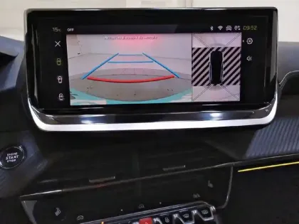 Photo 39 Peugeot 208  Electrique 51 kWh 156ch
