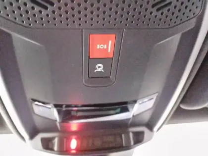 Photo 45 Peugeot 208  Electrique 51 kWh 156ch