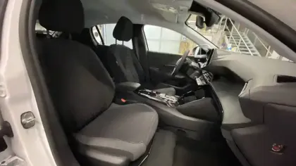 Photo 89 Peugeot 208  Electrique 50 kWh 136ch