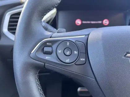 Photo 17 Opel Grandland  Hybrid 225 ch BVA8