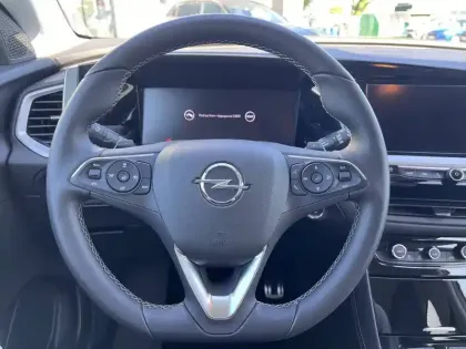 Photo 16 Opel Grandland  Hybrid 225 ch BVA8