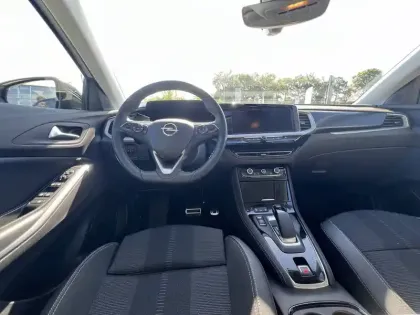 Photo 12 Opel Grandland  Hybrid 225 ch BVA8