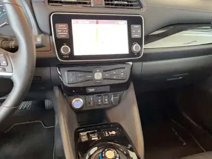 Photo 57 Nissan Leaf  Electrique 40kWh
