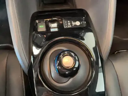 Photo 92 Nissan Leaf  Electrique 40kWh