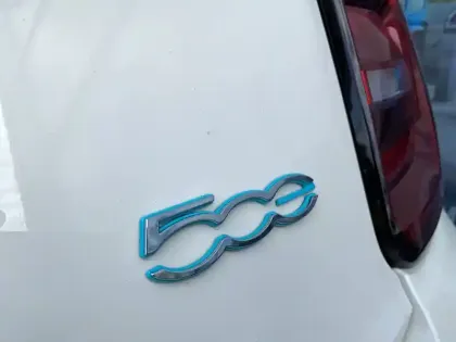 Photo 61 Fiat 500  e 95 ch