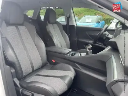 Photo 8 Peugeot 3008  1.2 PureTech 130ch E6.c Allure S&S