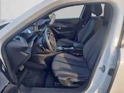 Photo 10 Peugeot 2008  Electrique 136 ch