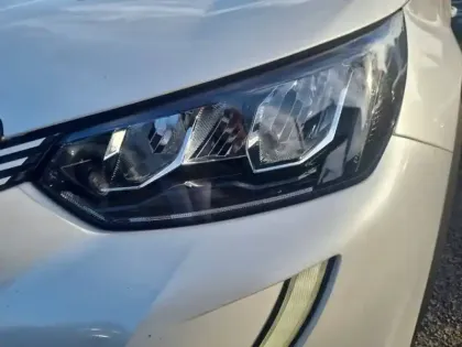 Photo 15 Peugeot 2008  Electrique 136 ch