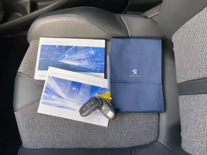 Photo 9 Peugeot 3008  1.2 PureTech 130ch S&S Allure