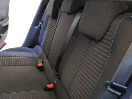 Photo 9 Peugeot 2008  Electrique 136 ch