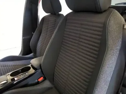 Photo 8 Peugeot 2008  Electrique 136 ch