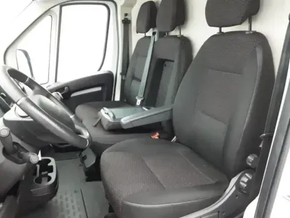 Photo 36 Peugeot Boxer  FOURGON TOLE 3.0 T L2H2 BLUEHDI 120 S&S BVM6