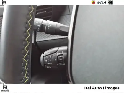 Photo 14 Peugeot 2008  e- 136ch GT