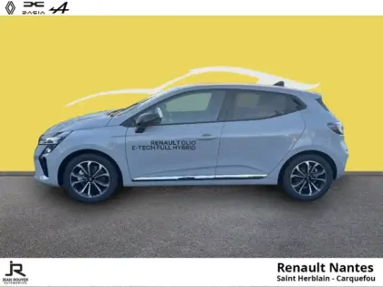 Photo 13 Renault Clio  1.6 E-Tech 145ch full hybrid Techno