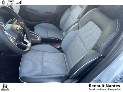 Photo 6 Renault Clio  1.6 E-Tech 145ch full hybrid Techno