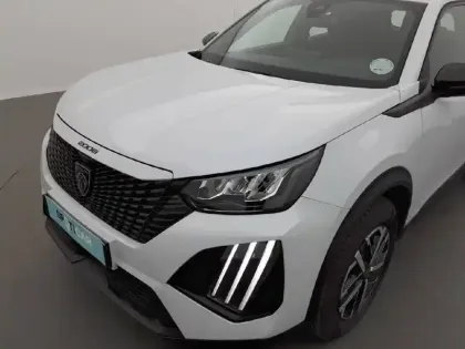 Photo 38 Peugeot 2008  PureTech 100 S&S BVM6