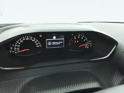 Photo 32 Peugeot 2008  PureTech 100 S&S BVM6