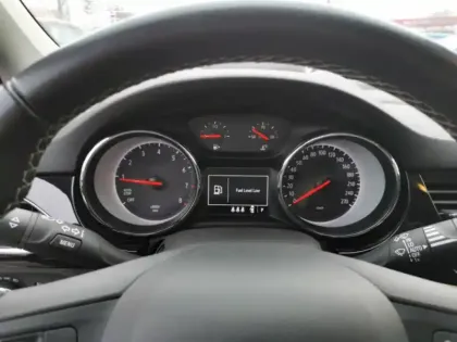 Photo 7 Opel Astra  1.4 Turbo 145ch Elegance CVT 8cv