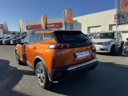 Photo 16 Peugeot 2008  PureTech 100 S&S BVM6 Style