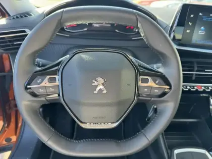 Photo 9 Peugeot 2008  PureTech 100 S&S BVM6 Style