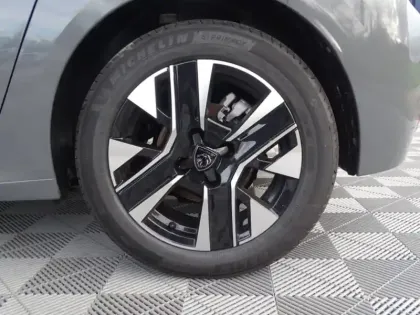 Photo 7 Peugeot 208  1.2 Pure Tech 100ch Allure