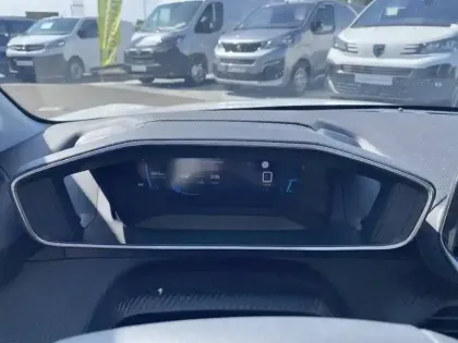 Photo 19 Peugeot 208  PureTech 100 S&S BVM6