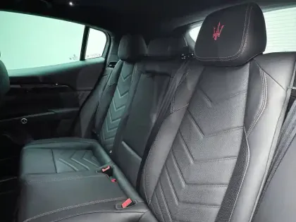 Photo 48 Maserati Grecale  L4 330 ch Hybride