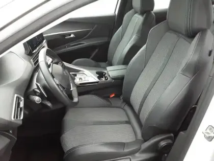 Photo 8 Peugeot 3008  Hybrid 225 e-EAT8