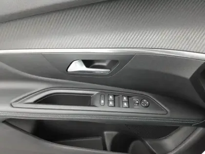 Photo 15 Peugeot 3008  Hybrid 225 e-EAT8