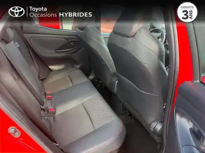 Photo 14 Toyota Yaris  116h Première 5p