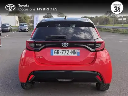 Photo 11 Toyota Yaris  116h Première 5p