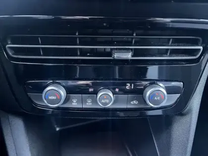 Photo 17 Opel Mokka  Electrique 136 ch & Batterie 50 kWh