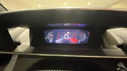 Photo 11 Peugeot 2008  PureTech 130 S&S BVM6