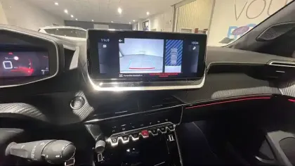 Photo 14 Peugeot 2008  PureTech 130 S&S BVM6