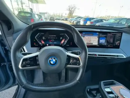 Photo 29 BMW Ix  xDrive50 523ch
