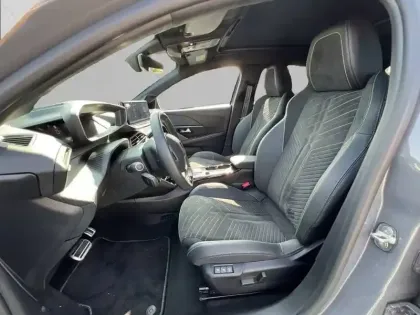 Photo 39 Peugeot 208  Electrique 51 kWh 156ch