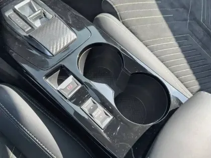 Photo 54 Peugeot 208  Electrique 51 kWh 156ch