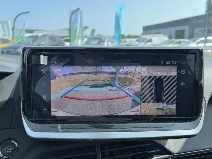 Photo 47 Peugeot 208  Electrique 51 kWh 156ch