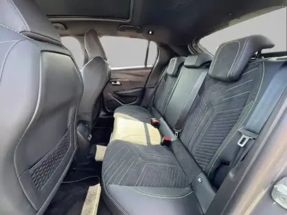 Photo 40 Peugeot 208  Electrique 51 kWh 156ch