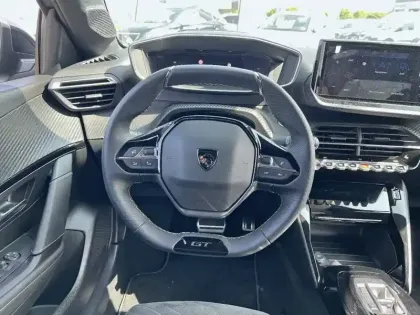 Photo 37 Peugeot 208  Electrique 51 kWh 156ch