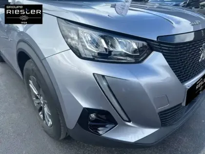 Photo 78 Peugeot 2008  PureTech 100 S&S BVM6