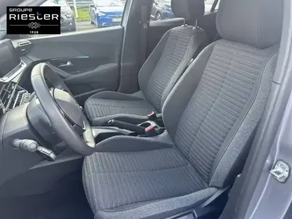 Photo 53 Peugeot 2008  PureTech 100 S&S BVM6