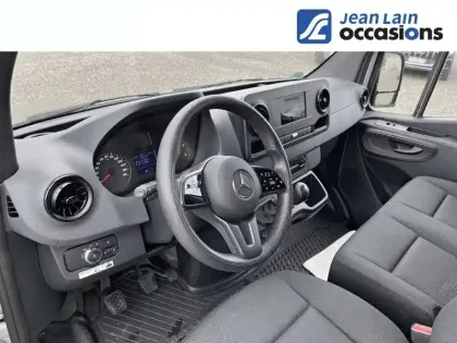 Photo 10 Mercedes Sprinter  FGN 214 CDI 33 3.0T FWD
