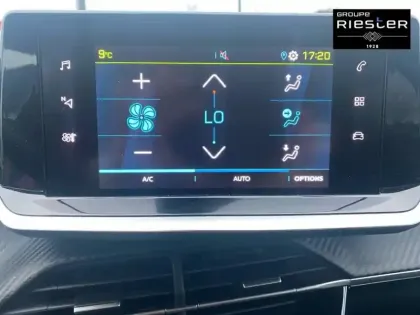 Photo 39 Peugeot 208  Electrique 50 kWh 136ch